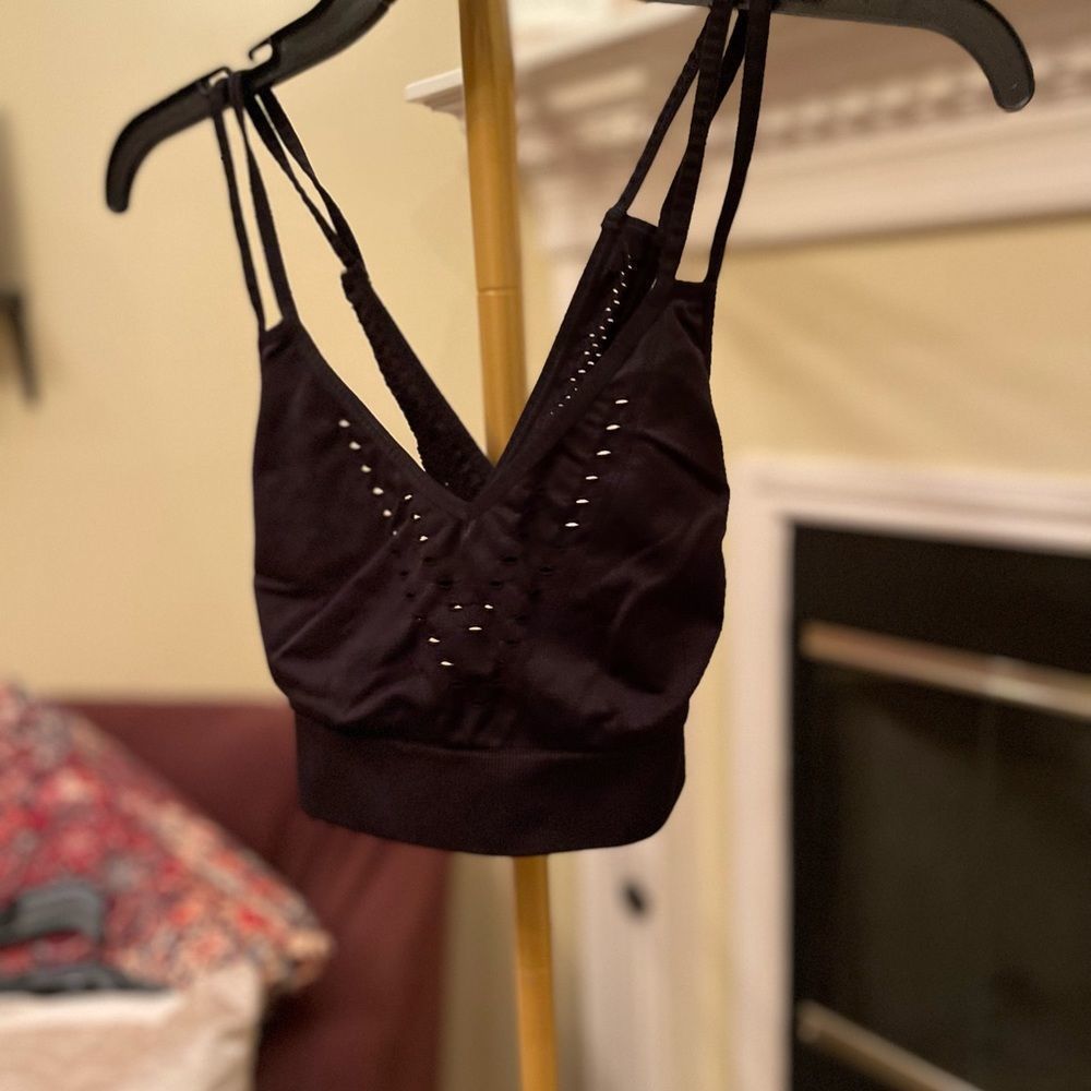 Victoria Secret low impact SEAMLESS sports bra BLACK sz L